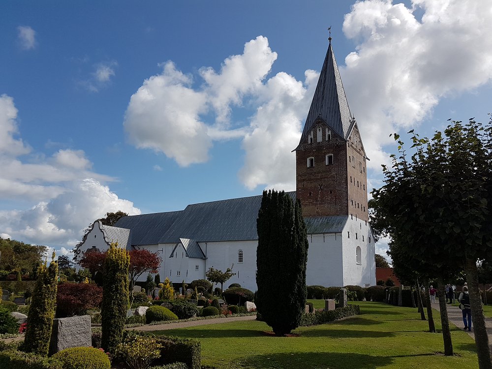 2019moegeltoender kirken